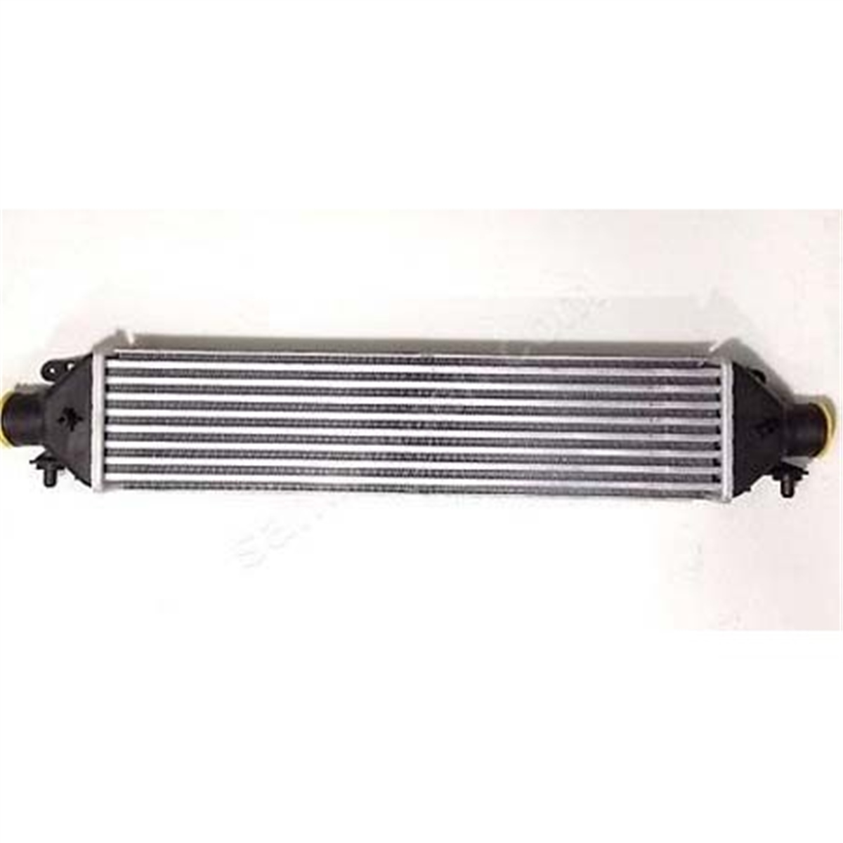 YEDEK PARÇATURBO RADYATÖRÜ (İNTERCOOLER) MASTER II 2.5 1998-2010GM*KALE-345000