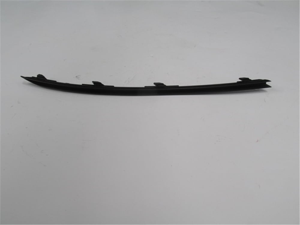 YEDEK PARÇAVolkswagen Passat- B8- 14/18 Ön Tampon Panjuru Yan Çıtası Sağ Siyah 3G08543229B9MEYDAN1069-2011