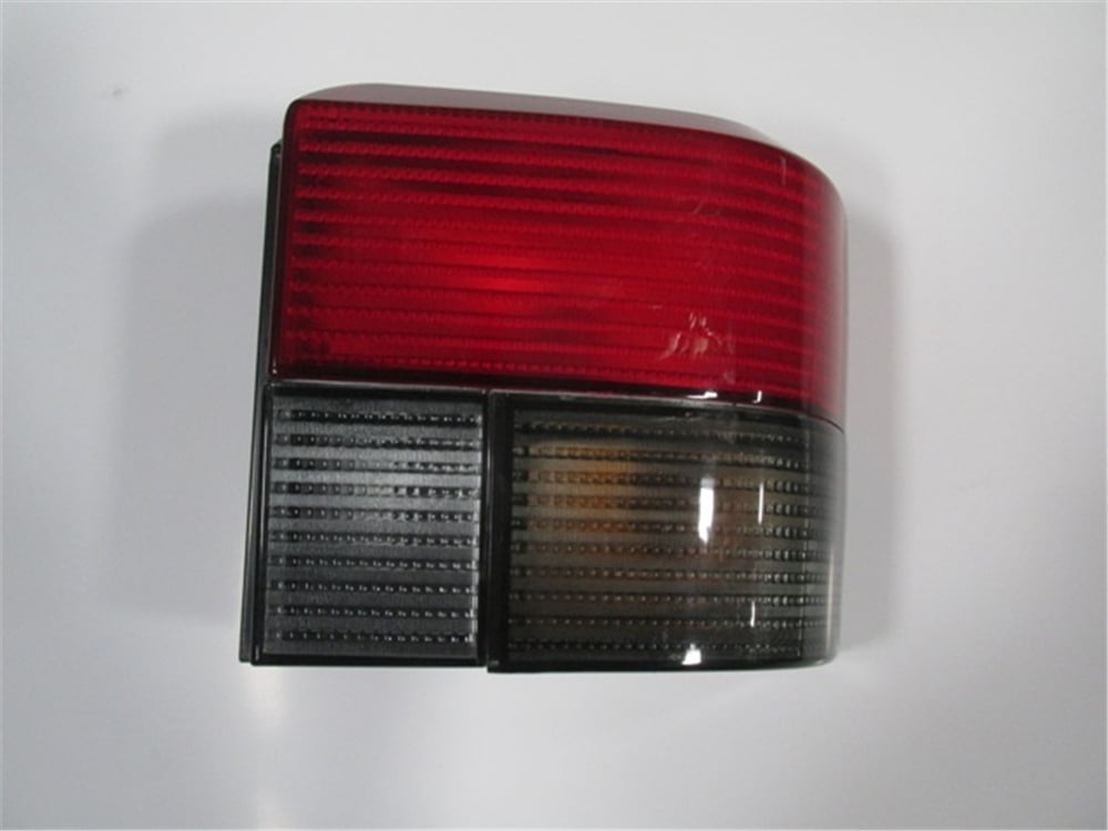 YEDEK PARÇAVolkswagen Transporter- T4- 96/01 Stop Lambası Sağ Füme/Kırmızı 70194509601CMEYDAN1150-1503