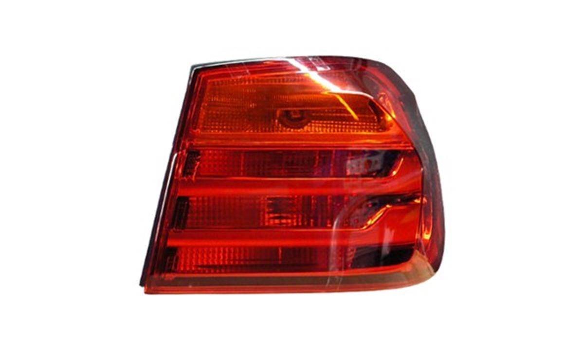 BMWSTOP LAMBASI DIŞ ÇAMURLUK SAĞ BMW 4-SERİES F32. F33. F36 F82. F83 2013 ULO 1114004ULOULO 1114004