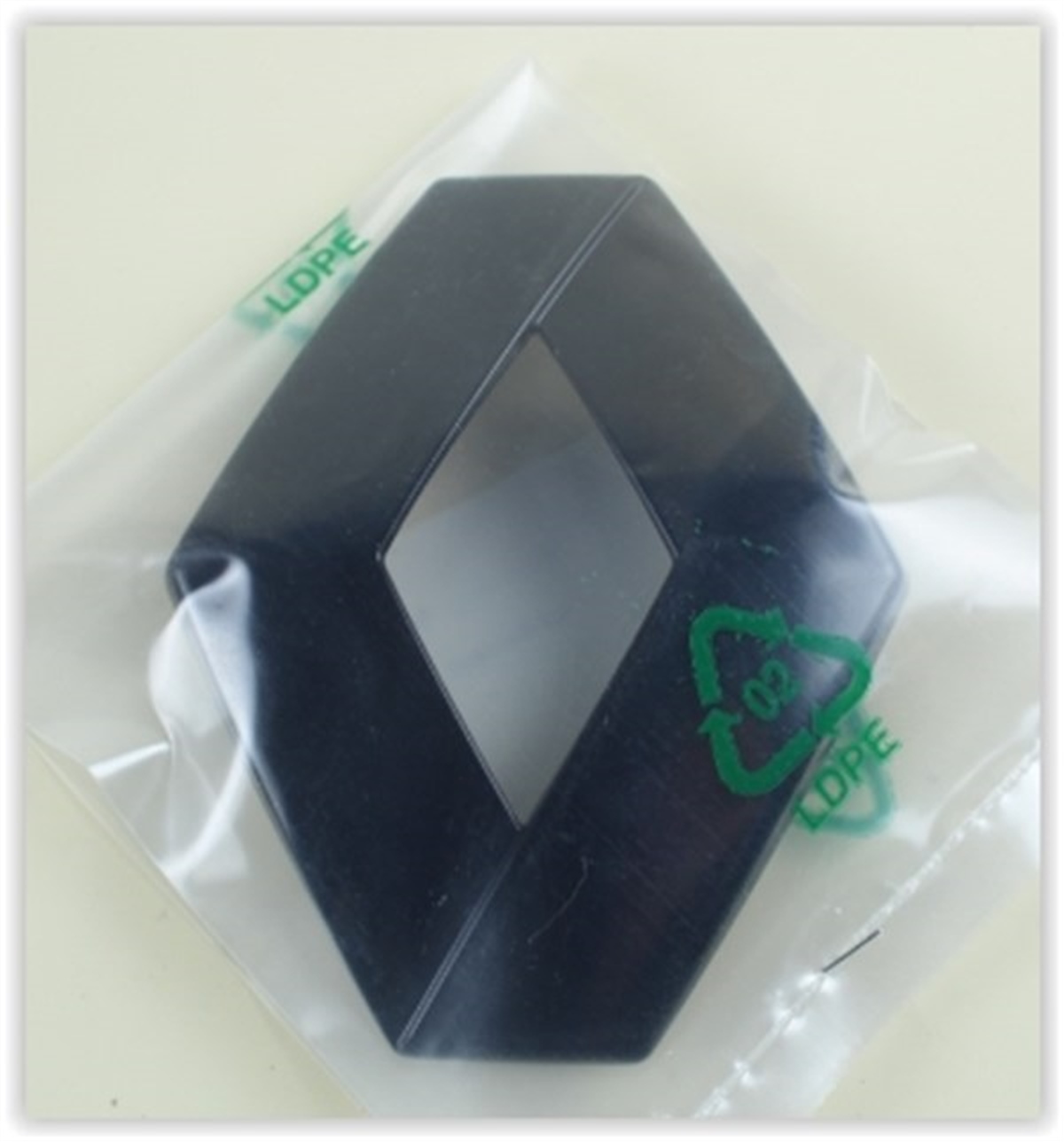 CLIOARKA AMBLEM ARMA CLIO IV OEK 908890899ROEKOEK 908890899R