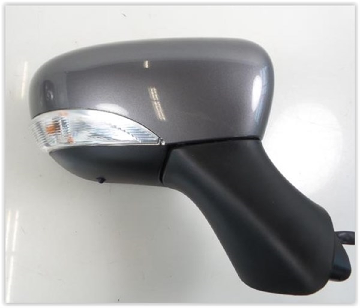 CLIODIŞ DİKİZ AYNASI SAĞ ELEKTRİKLİ CLIO IV 12 SİNYALLİ - 9 PİN OEK 963016226ROEKOEK 963016226R