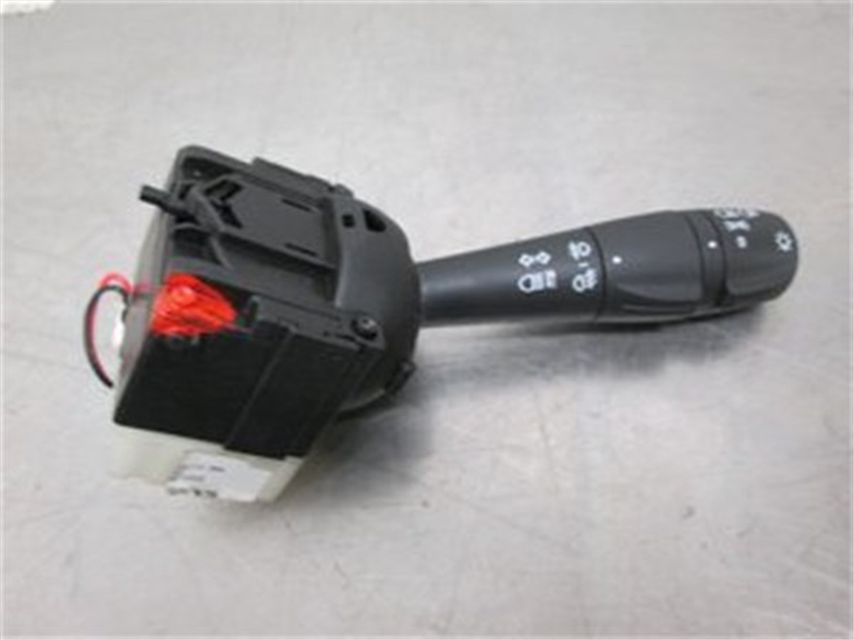 CLIOFAR SİNYAL KOLU CAPTUR-CLIO IV-TWINGO III-TRAFIC III OTOM.FAR SİSTEMİ - ÖN SİS - ARKA SİS LAMBASİ İLE OEK 8201167992OEKOEK 8201167992