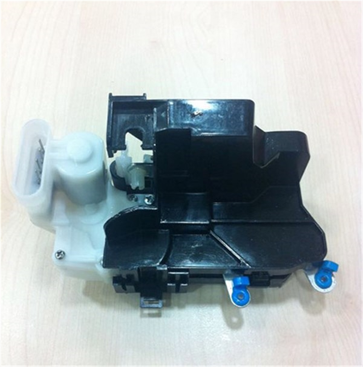 DOBLOSÜRGÜLÜ KAPI İÇ KİLİDİ SOL DOBLO 00-11 MOTORTEC TFS0179MOTORTECMOTORTEC TFS0179