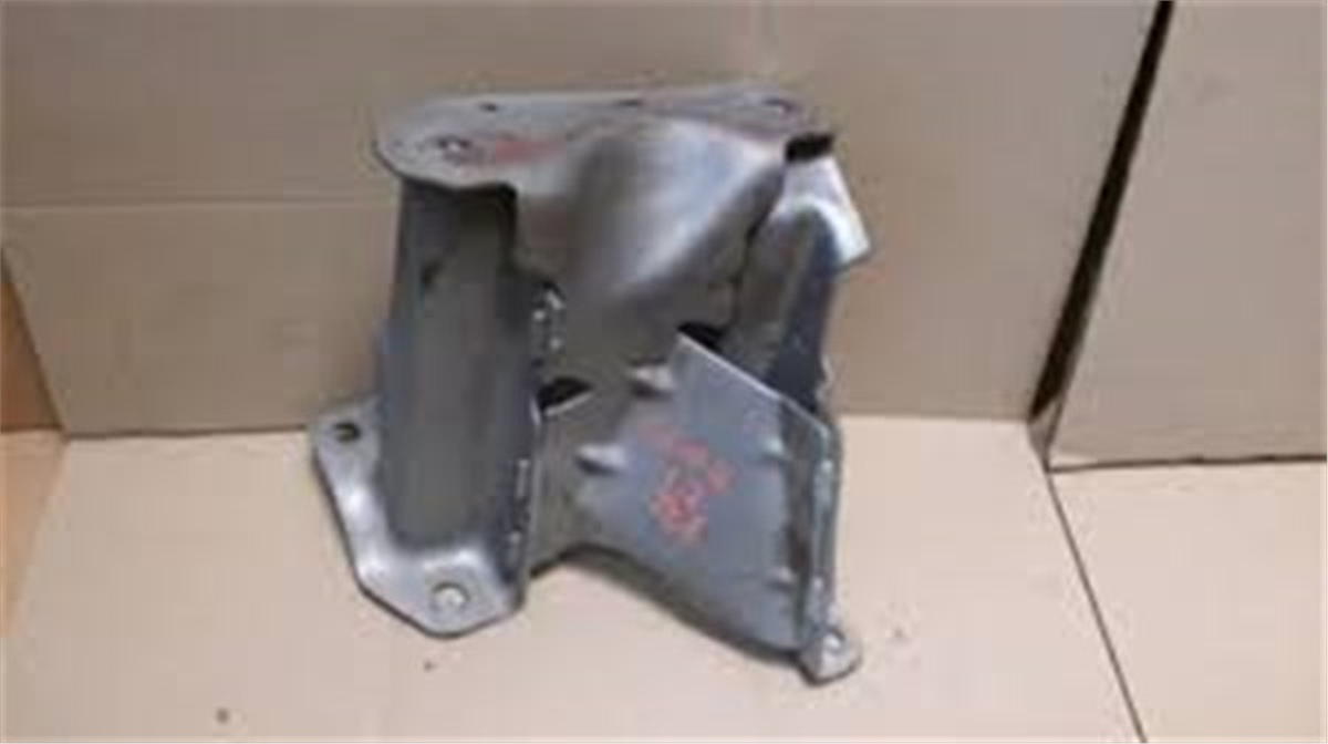MEGANEKATALİZÖR SUPORTU MEGANE III TCE MOTOR OEK 208179916ROEKOEK 208179916R