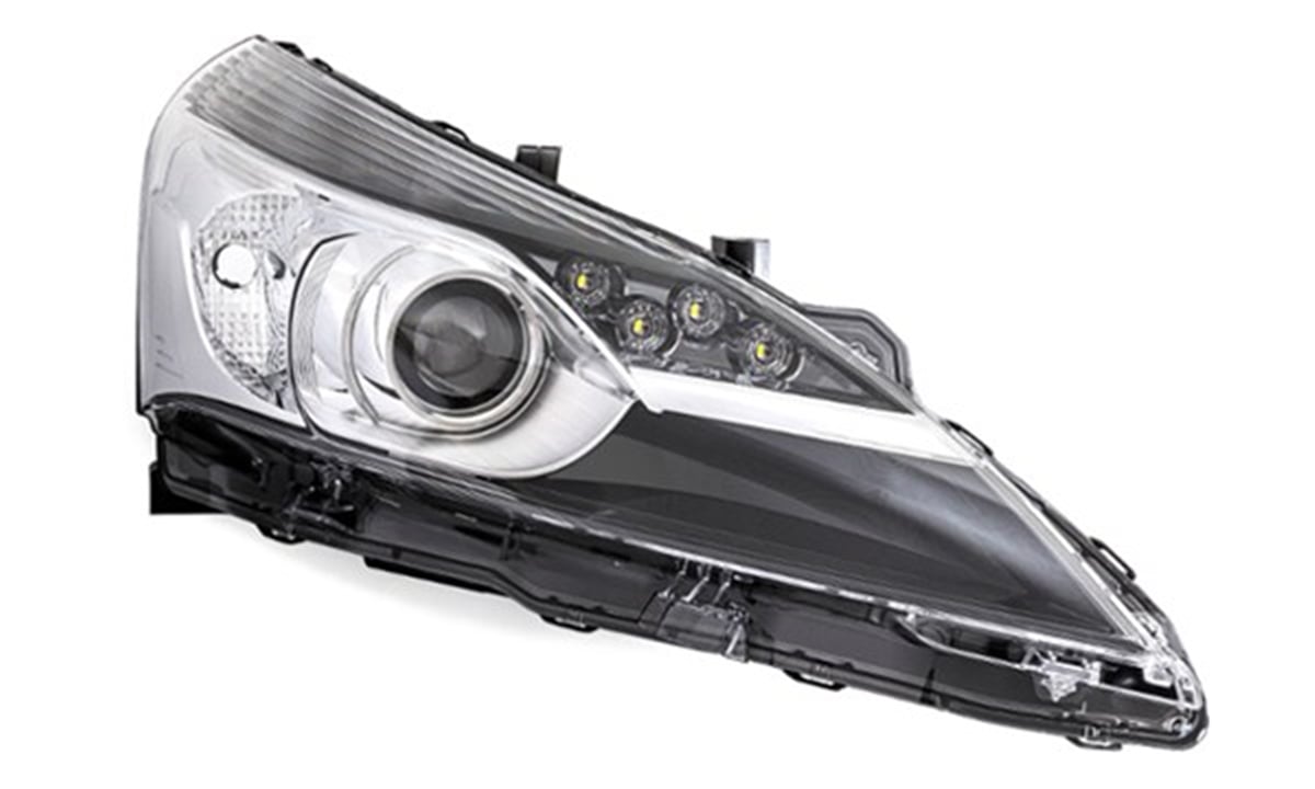 TOYOTAFAR SAĞ XENON TOYOTA VERSO 13-16 ULO 2014012ULOULO 2014012