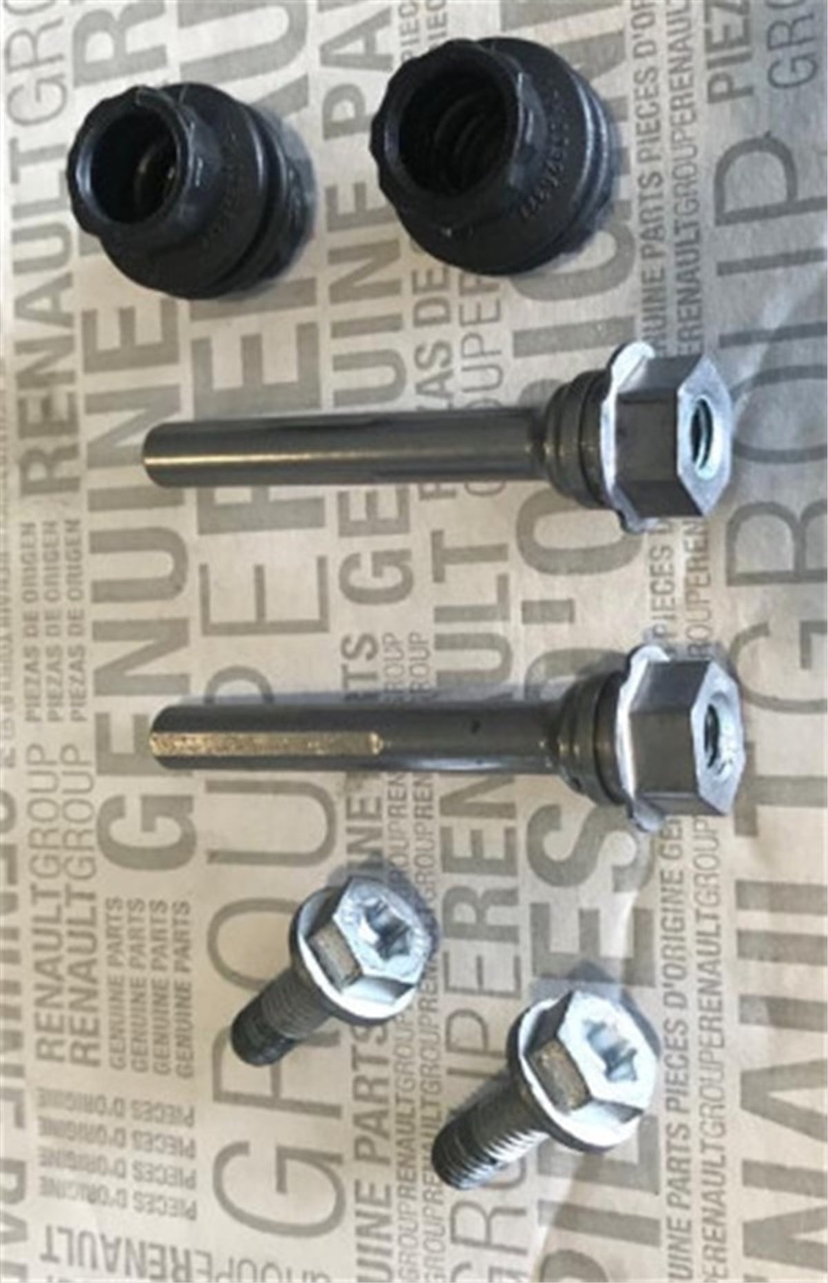 YEDEK PARÇAARKA FREN KALİPER TAMİR TAKIMI PİM X2-KÖRÜK X2-CIVATA X2 MEGANE 3-4-FLUENCE-TALİSMAN -CLIO 4-CAPTUR 1007-2008-207-208-307-308-C2-C3-C4-DS3-DS4-DS5 OEK 440A00242ROEKOEK 440A00242R