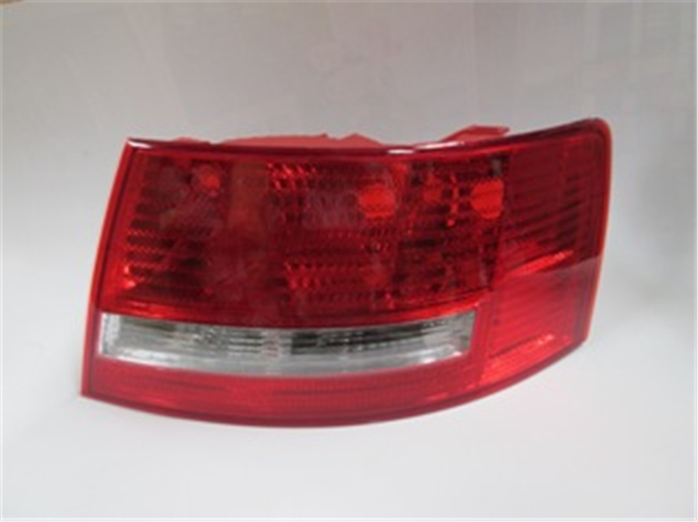 YEDEK PARÇAAudı A6- 05/09 Stop Lambası Sağ Kırmızı/Beyaz/Ledsiz 4F5945096FMEYDAN1327-1501
