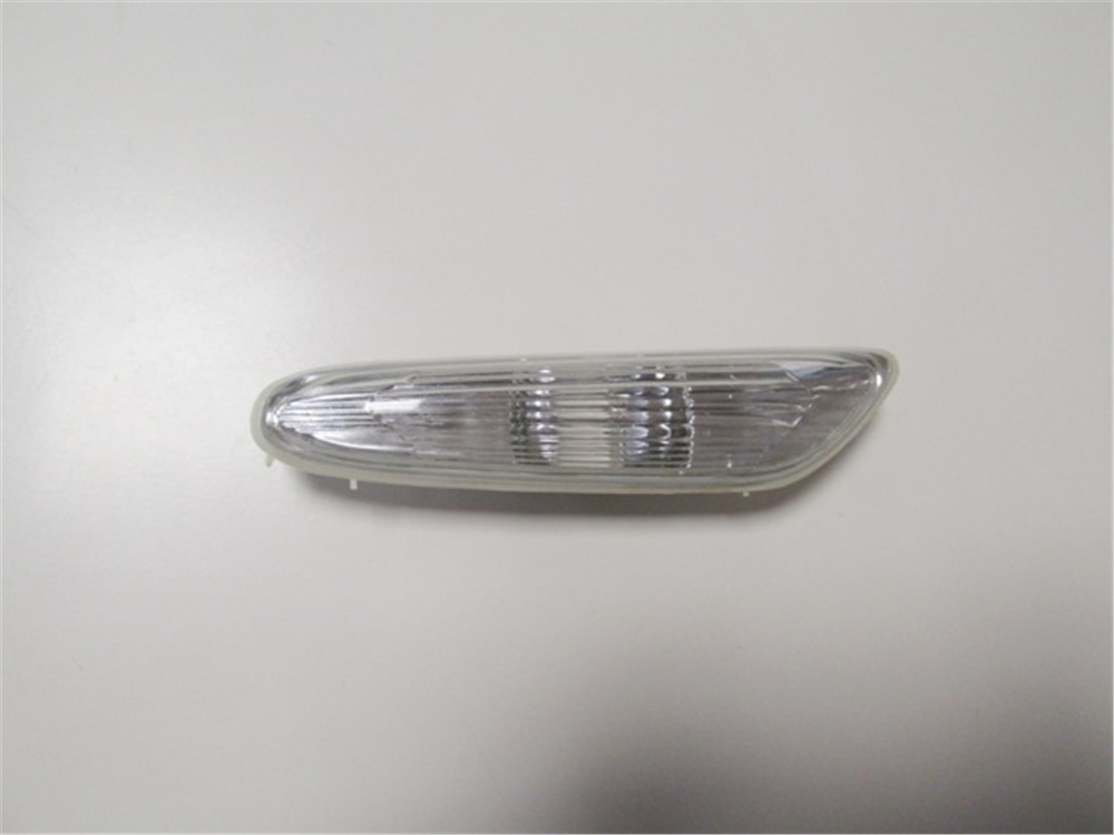 YEDEK PARÇABmw 1 Serı- E87- 04/11 Çamurluk Sinyali Sağ Beyaz 63136932997MEYDAN2012-1121