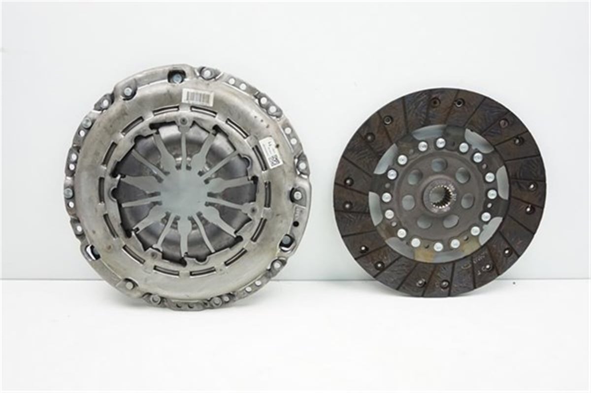 YEDEK PARÇADEBRIYAJ SETİ BASKI DİSK KANGOO-CLIO III-MEGANE-FLUENCE-LGN III-MODUS-DUSTER-SCENIC -QASHQAI 1.5DCİK9K MY 302057505RMAIS ORJINALMY 302057505R