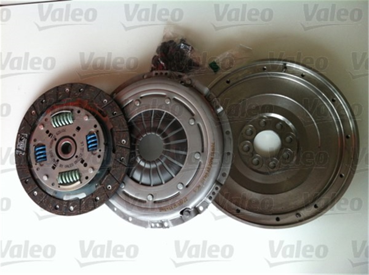 YEDEK PARÇADEBRIYAJ SETİ VOLANLI MERCEDES A160 A170 W168 97-04 VANEO 1.7CDİ W414 02-05 VALEO 835022VALEOVALEO 835022