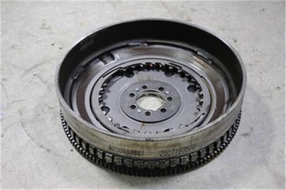 YEDEK PARÇADEBRIYAJ VOLANI MEGANE III-FLUENCE EDC ŞANZUMAN OEK 123005236ROEKOEK 123005236R