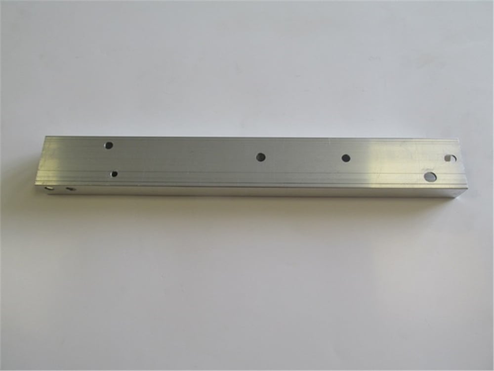 YEDEK PARÇAMercedes B Class- W246- 12/14 Ön Panel Bağlantı Braketi Sağ (Büyük) 2466280229MEYDAN2205-2371