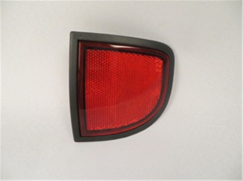 YEDEK PARÇAMıtsubıshı L200- Pıck Up- 06/15 Arka Reflektör Sağ (Arka Çamurluğa Takılan) (Amc) 8355A016MEYDAN140-1601A