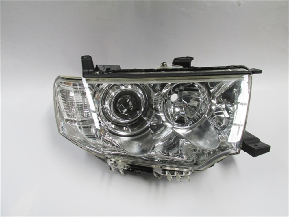 YEDEK PARÇAMıtsubıshı L200- Pıck Up- 10/15 Far Lambası Sağ Manuel/Mercekli (Koto) 8301B358MEYDAN140-1005