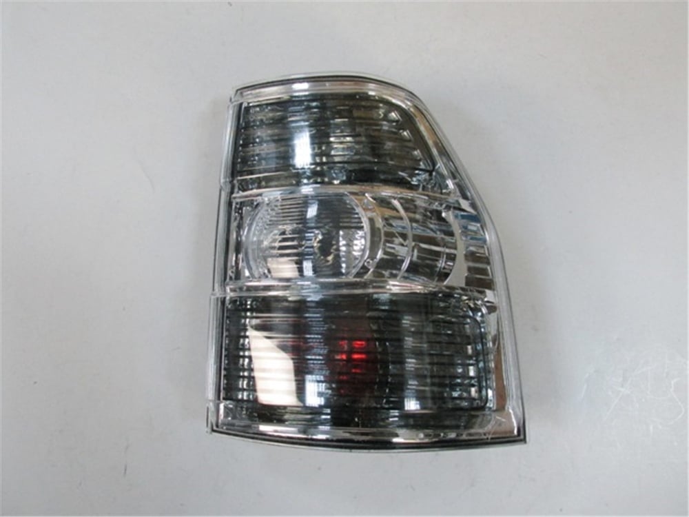 YEDEK PARÇAMıtsubıshı Pajero- 07/16 Stop Lambası Sağ Füme Mb133764MEYDAN158-1501