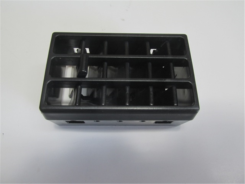 YEDEK PARÇARenault R9- Faırway- 93/96 Ön Göğüs Orta Üfleme Peteği Sol (Difizör) 7702257701MEYDAN1402-3408
