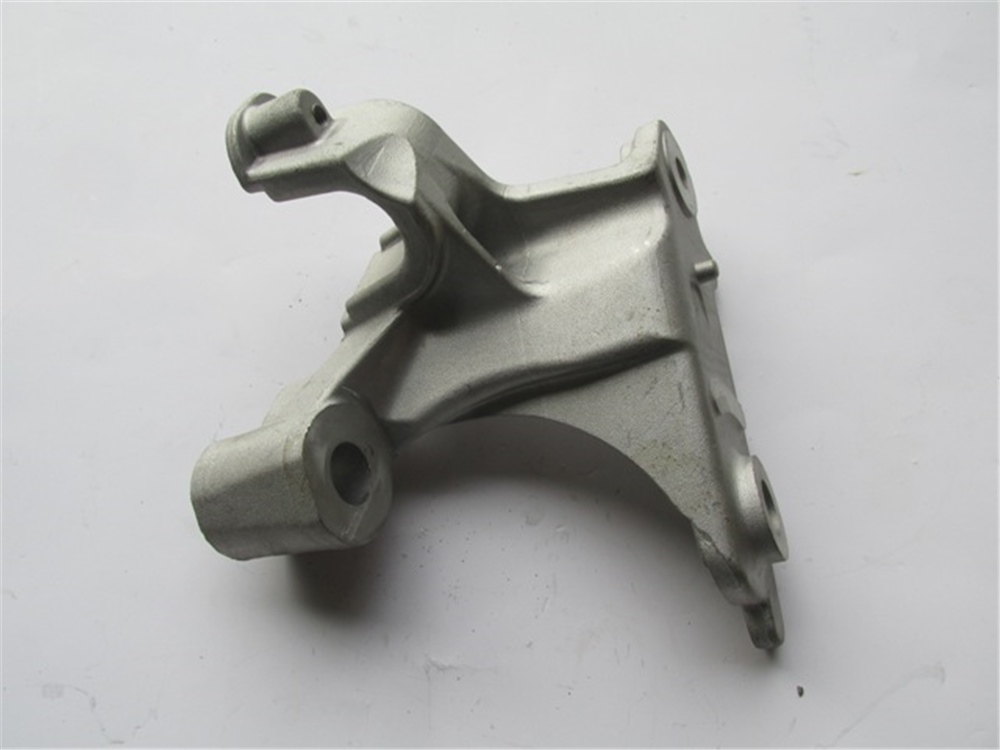 YEDEK PARÇARenault Talısman- 16/20 Motor Beşiği Bağlantı Ayağı Sol (Beşik Darbe Emici) (Alüminyum) 548512672RMEYDAN1466-2384