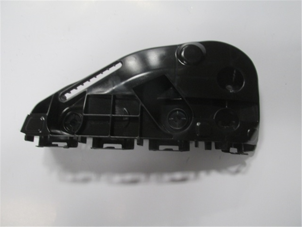 YEDEK PARÇAToyota Hılux- Pıck Up- 15/19 Ön Tampon Braketi Sol Plastik 52116-0K180MEYDAN230-2024A