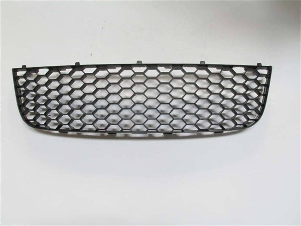 YEDEK PARÇAVolkswagen Golf- 5- 05/09 Ön Tampon Panjuru Orta Siyah (Gtı) (Tüv) 1K0853677B9B9MEYDAN1009-2010A