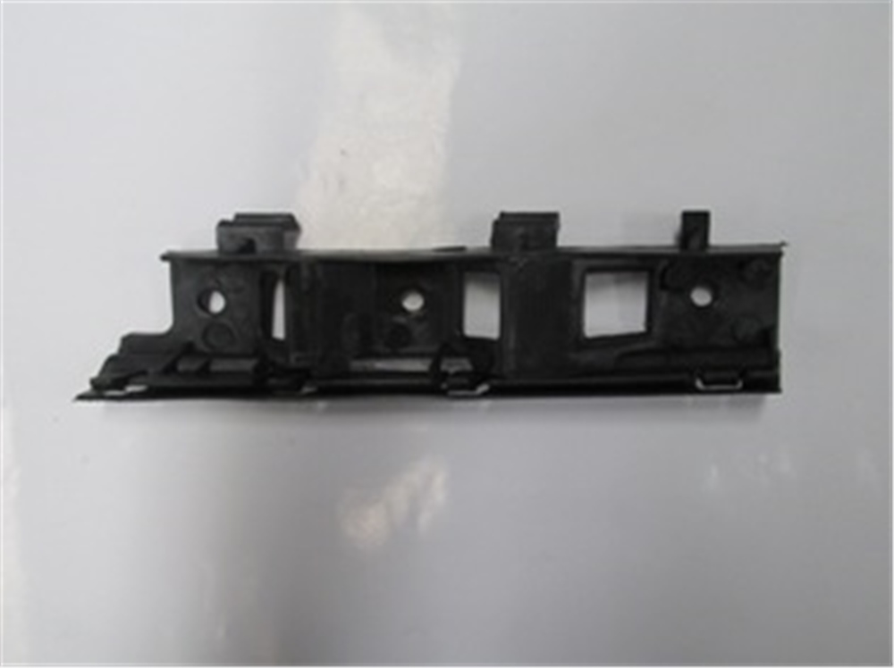 YEDEK PARÇAVolkswagen Passat- B6- 05/10 Ön Tampon Braketi Üst Sol Plastik 3C0807183MEYDAN1067-2036