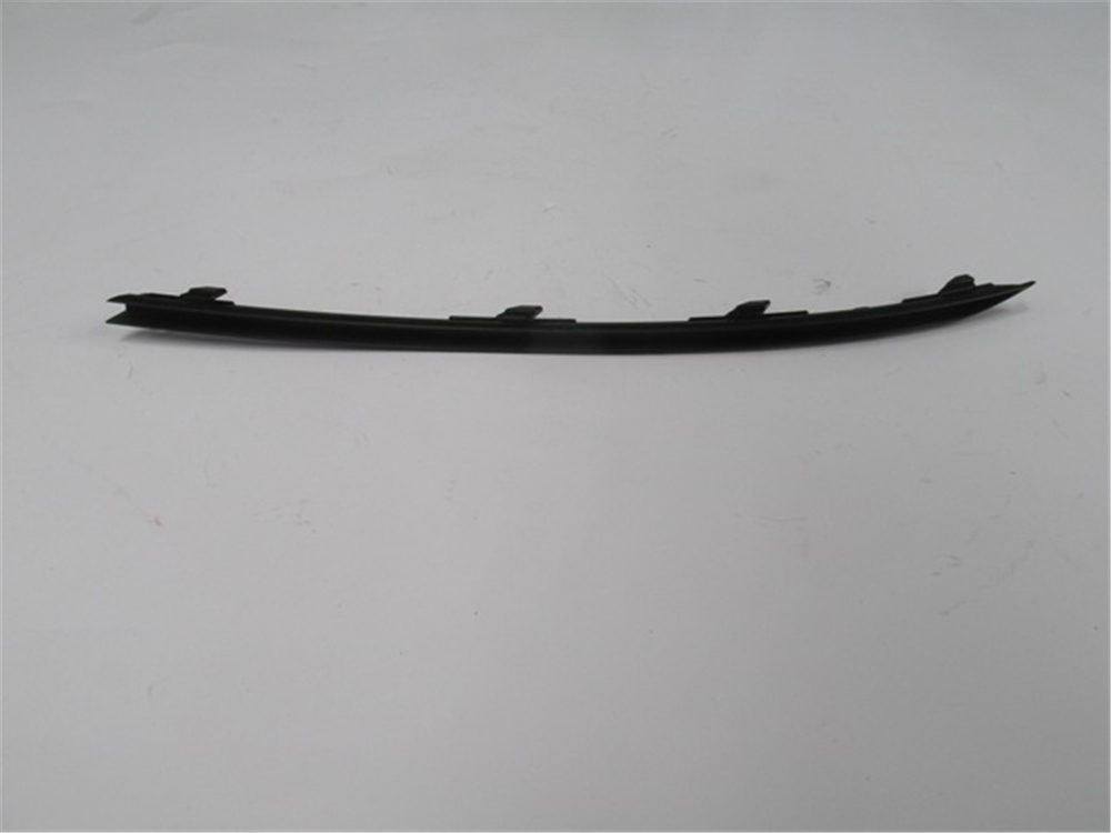 YEDEK PARÇAVolkswagen Passat- B8- 14/18 Ön Tampon Panjuru Yan Çıtası Sol Siyah 3G08543219B9MEYDAN1069-2012