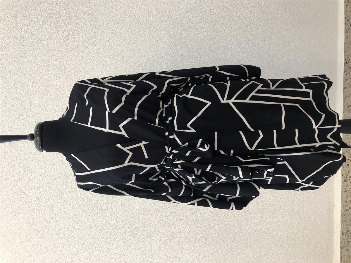 Beyaz Çigili Siyah Kısa Kimono