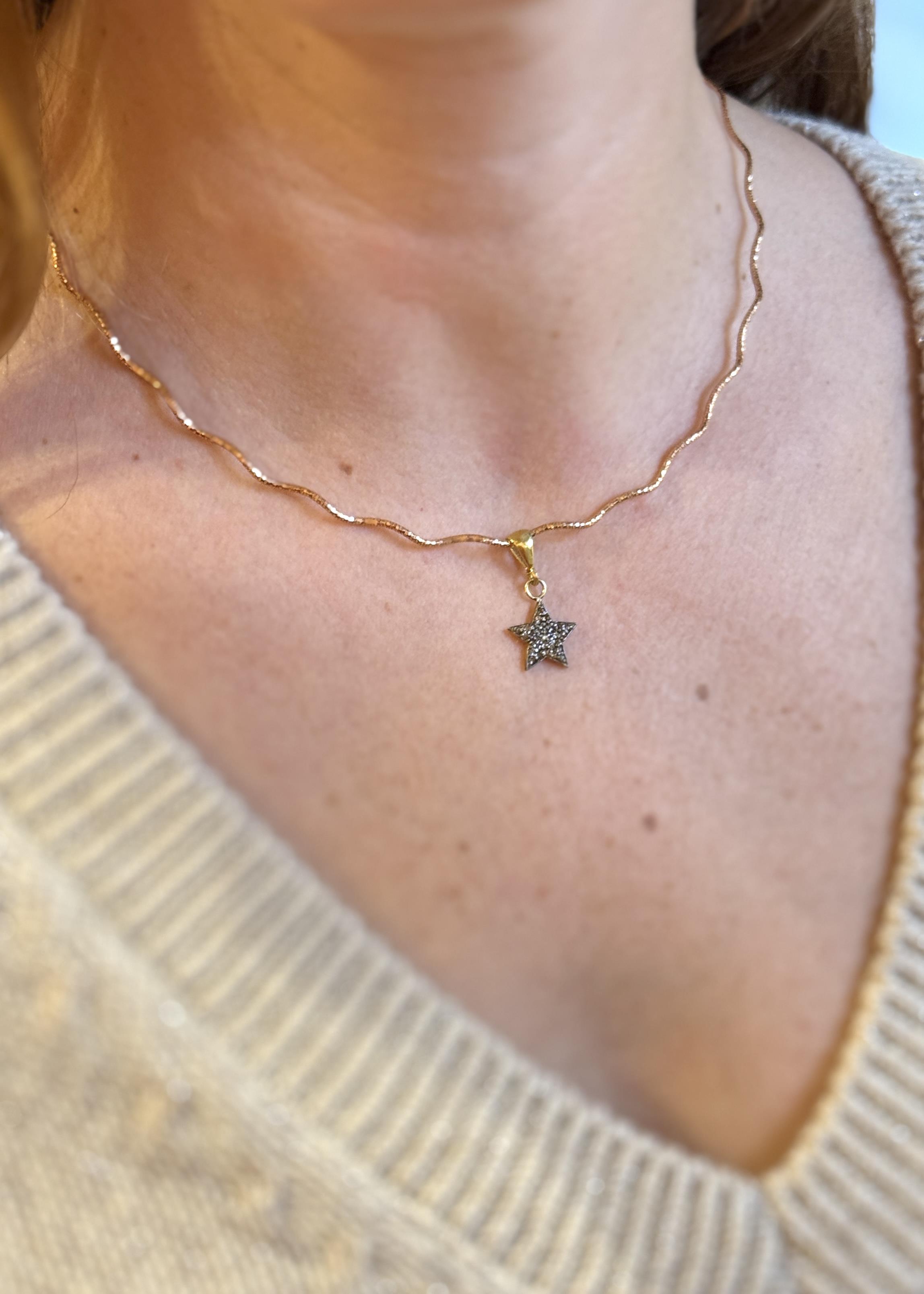 Ham Elmas Yıldız Kolye