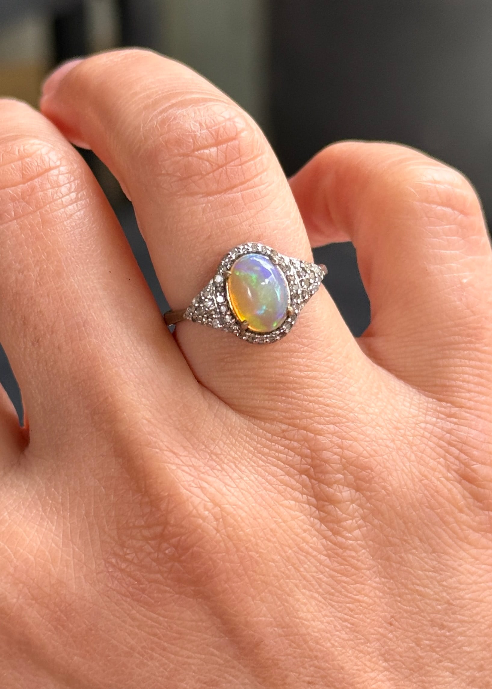 Opal ve Ham Elmas Detaylı Lüks Gümüş Yüzük