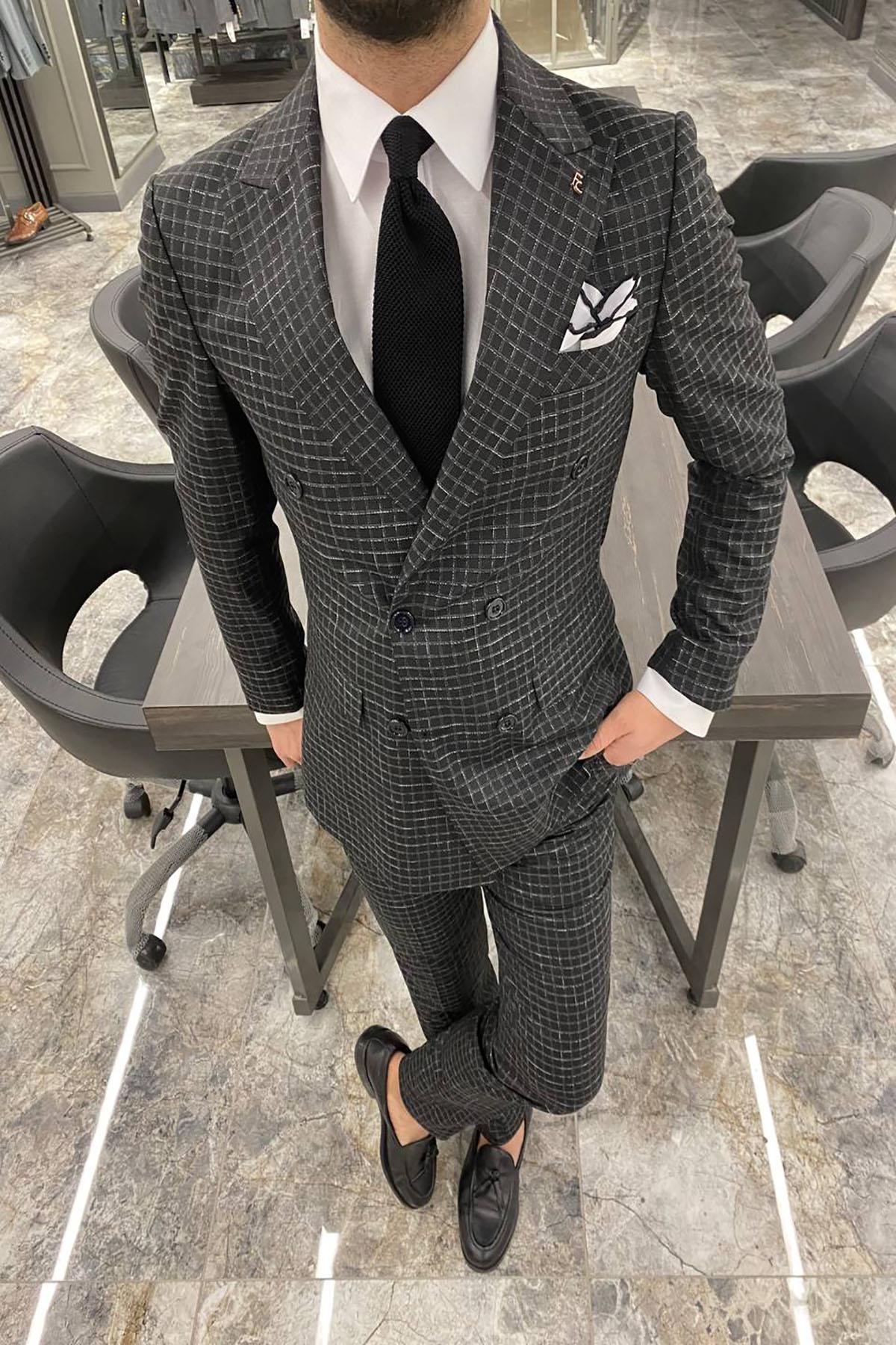  SELF PATTERNED BLACK SUIT