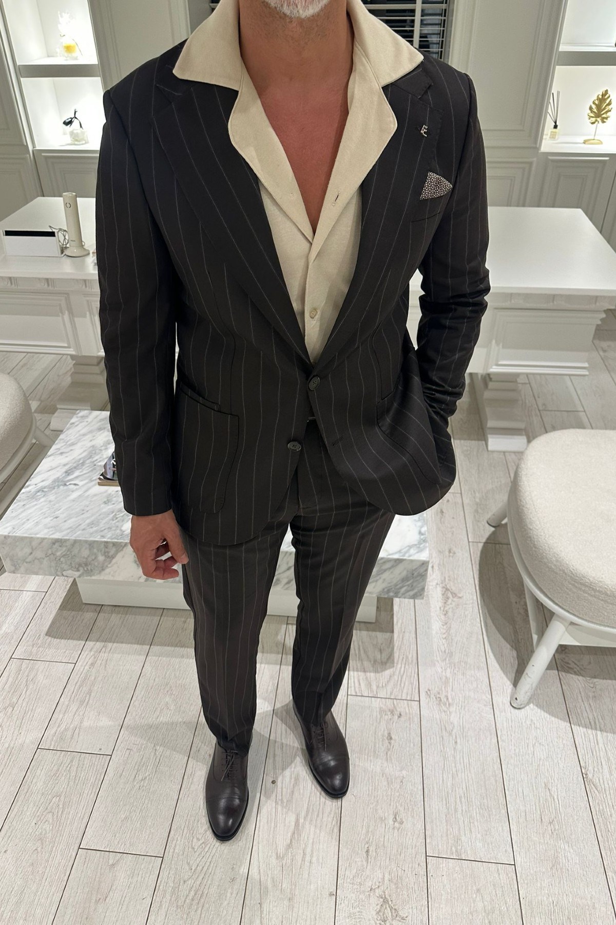 STRIPED MONO COLLAR SUIT
