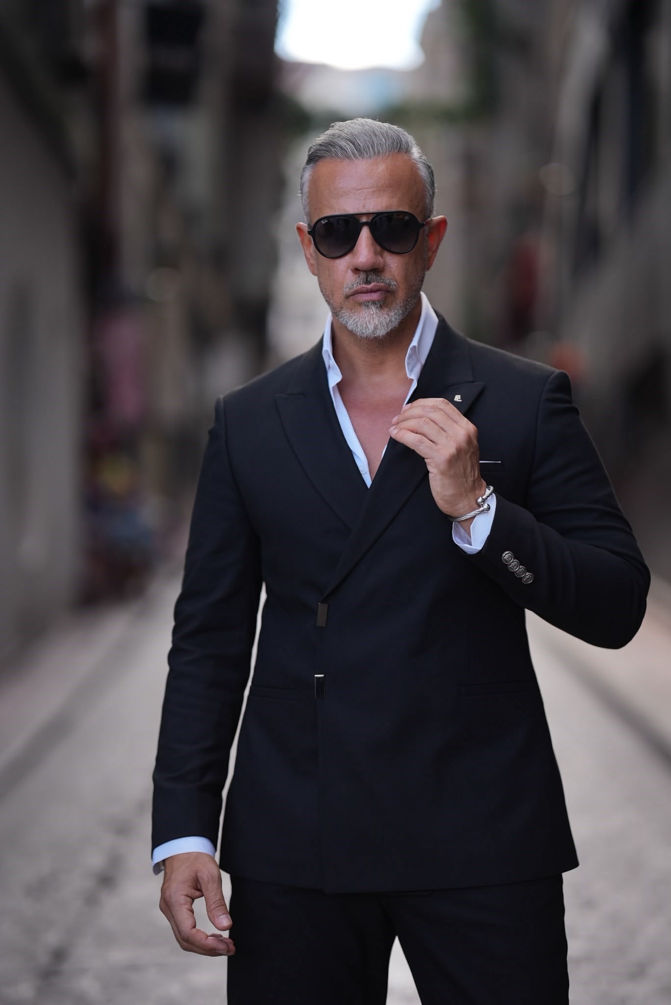  TAKIM ELBİSE 