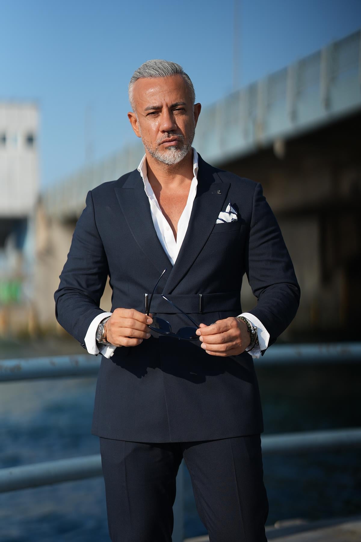 CLASP BELT SUIT