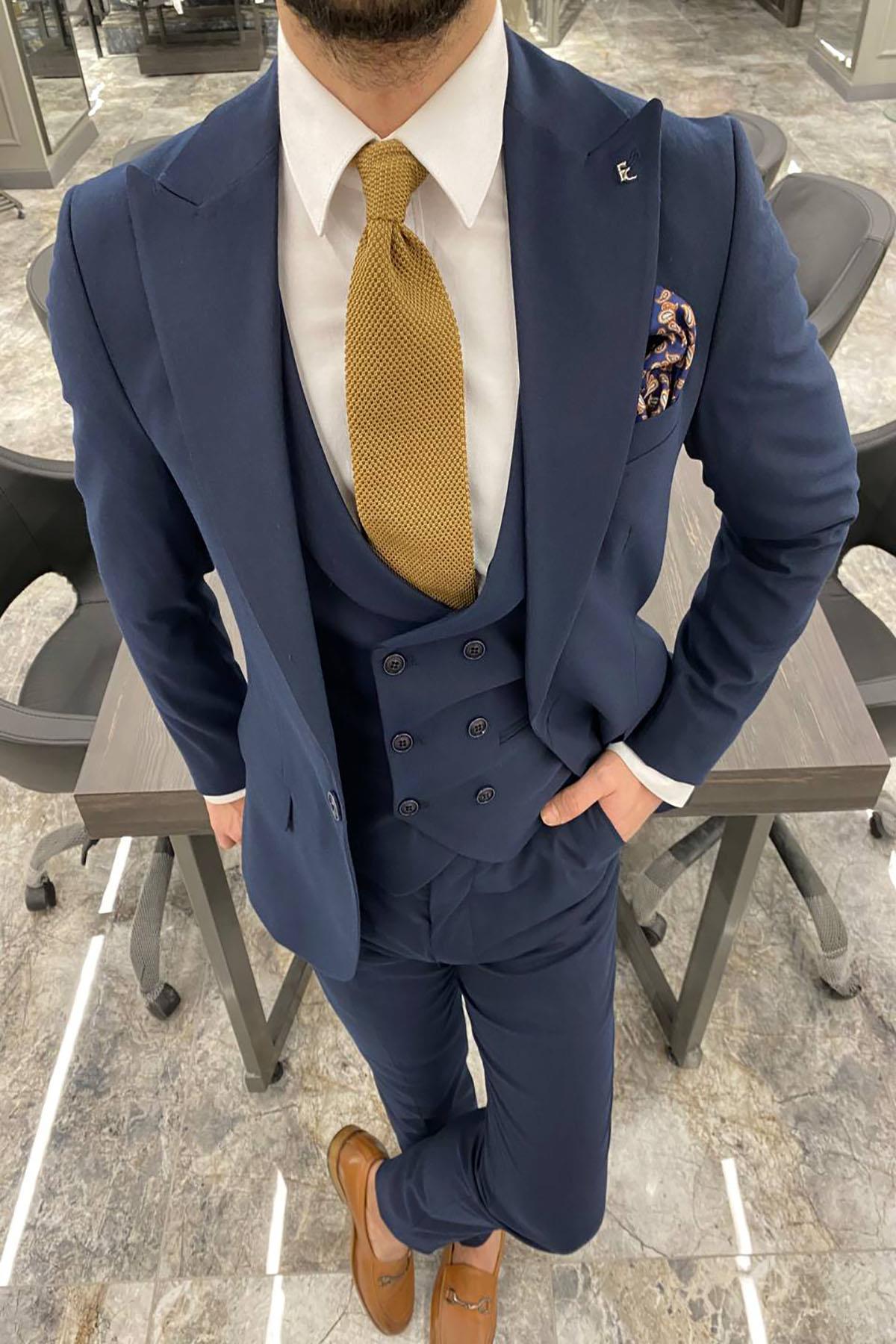  GENİŞ YAKA YELEKLİ LACİVERT TAKIM ELBİSE 