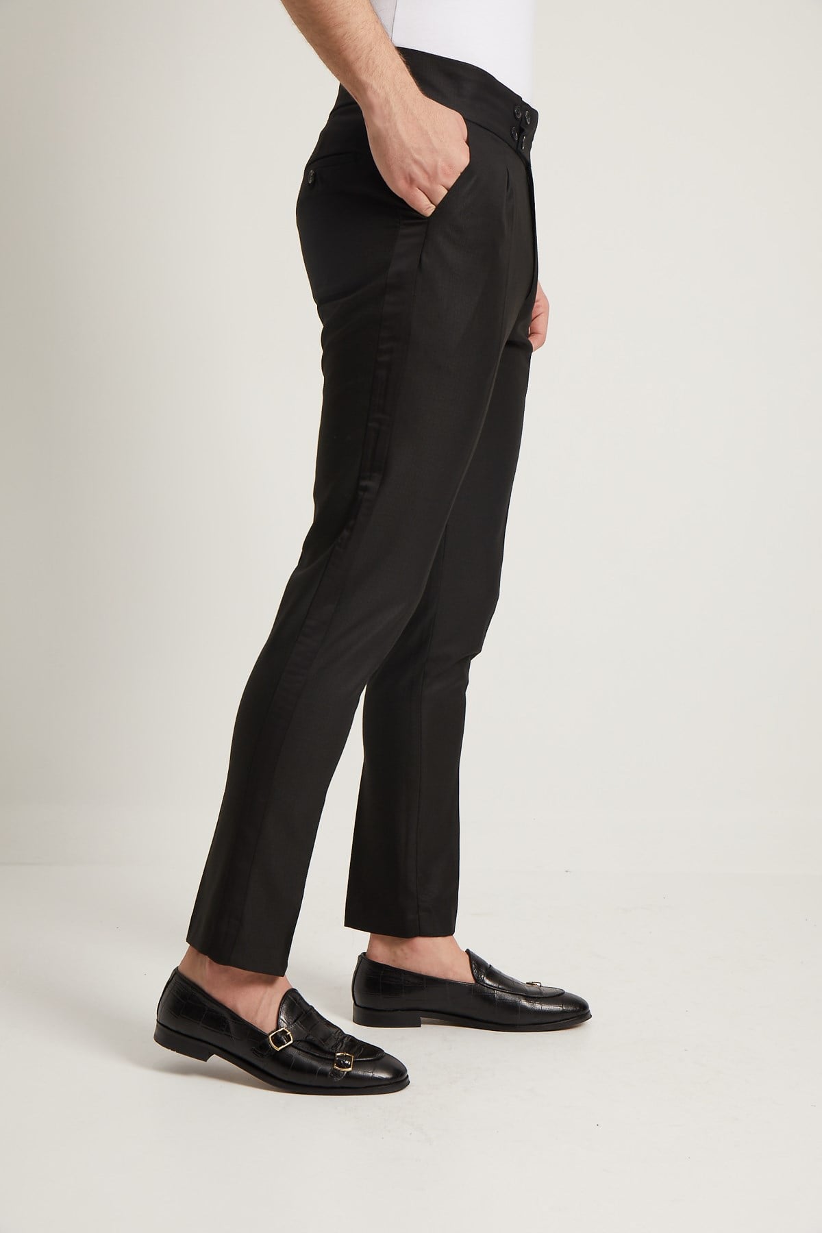 SINGLE PLEAT TROUSER - SLIM FIT