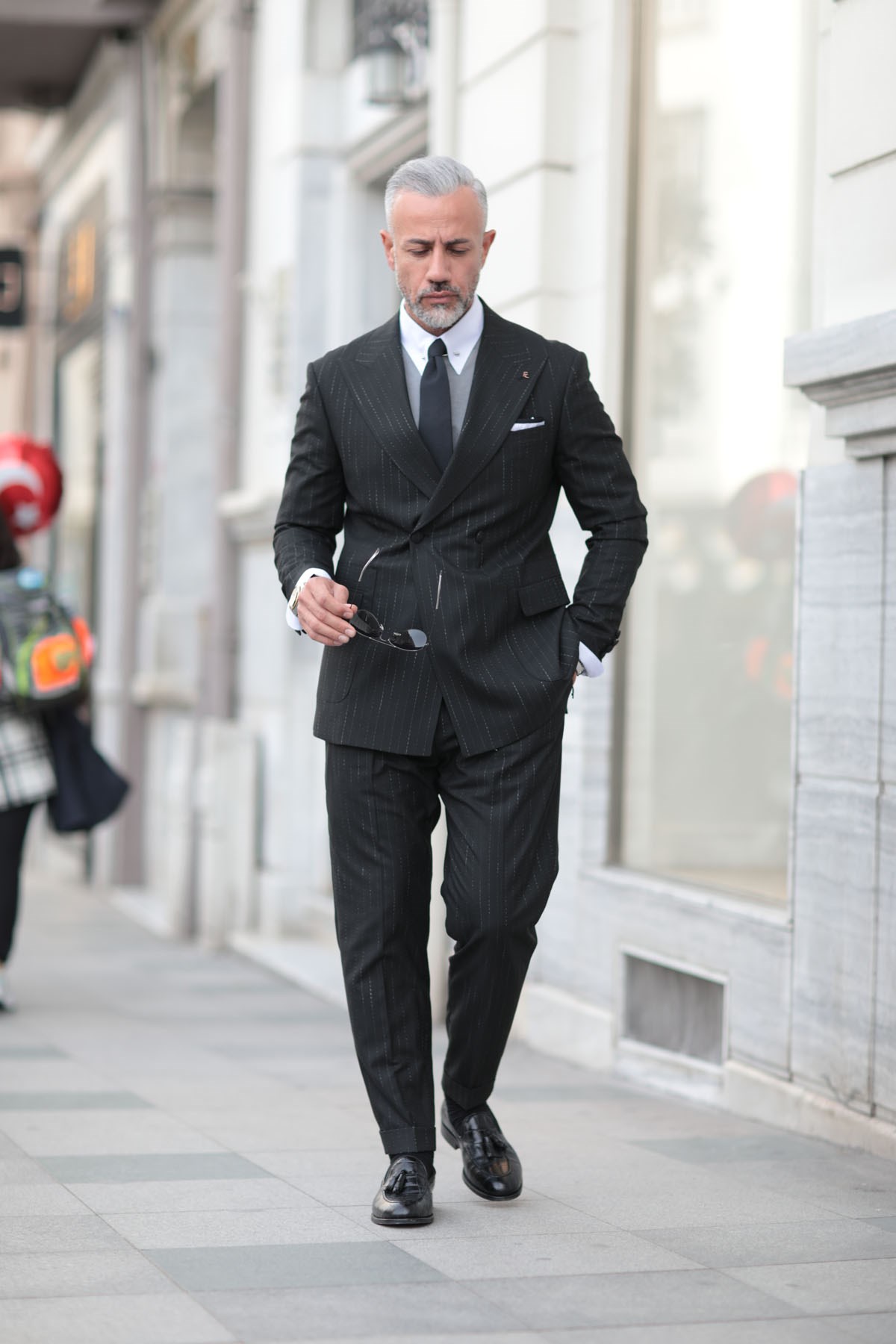 BLACK LOW-STRIPED DOUBLE-BREASTED SUIT - SLIM FIT
