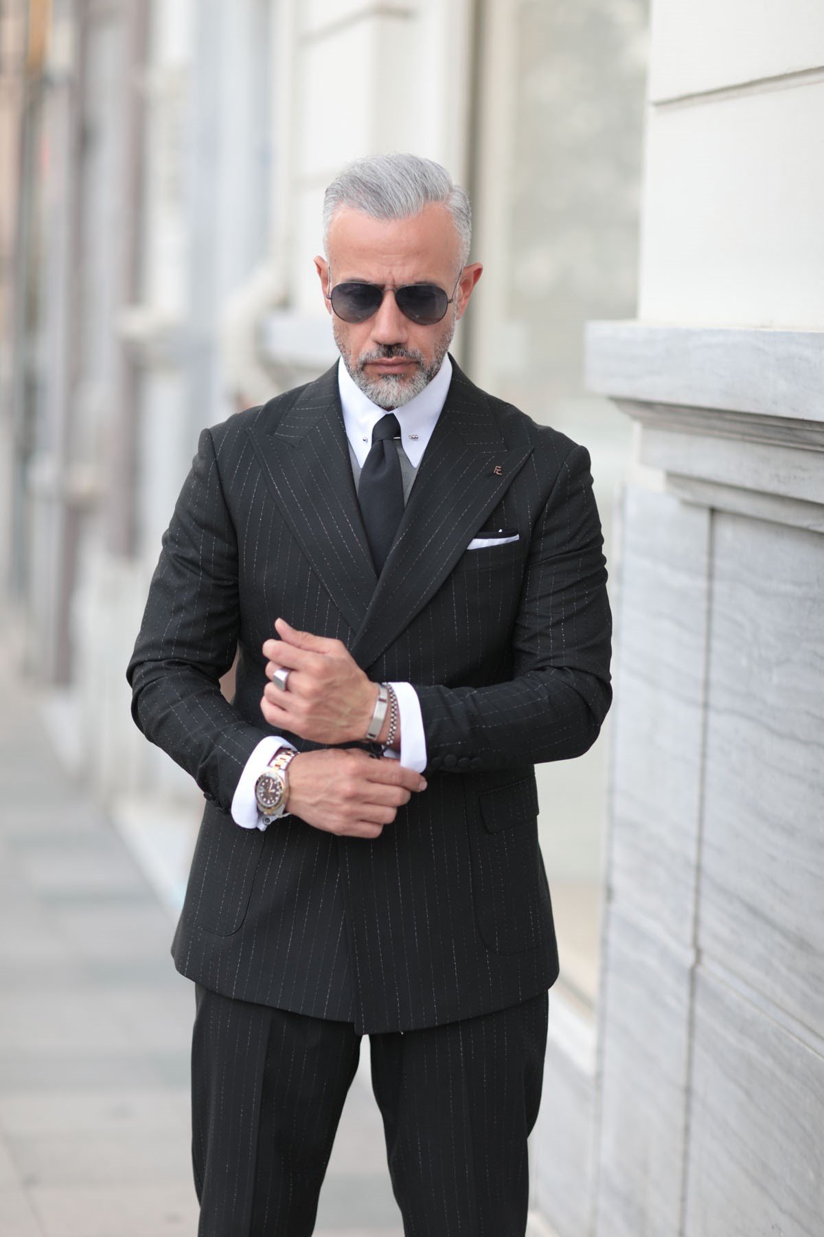 BLACK LOW-STRIPED DOUBLE-BREASTED SUIT - SLIM FIT