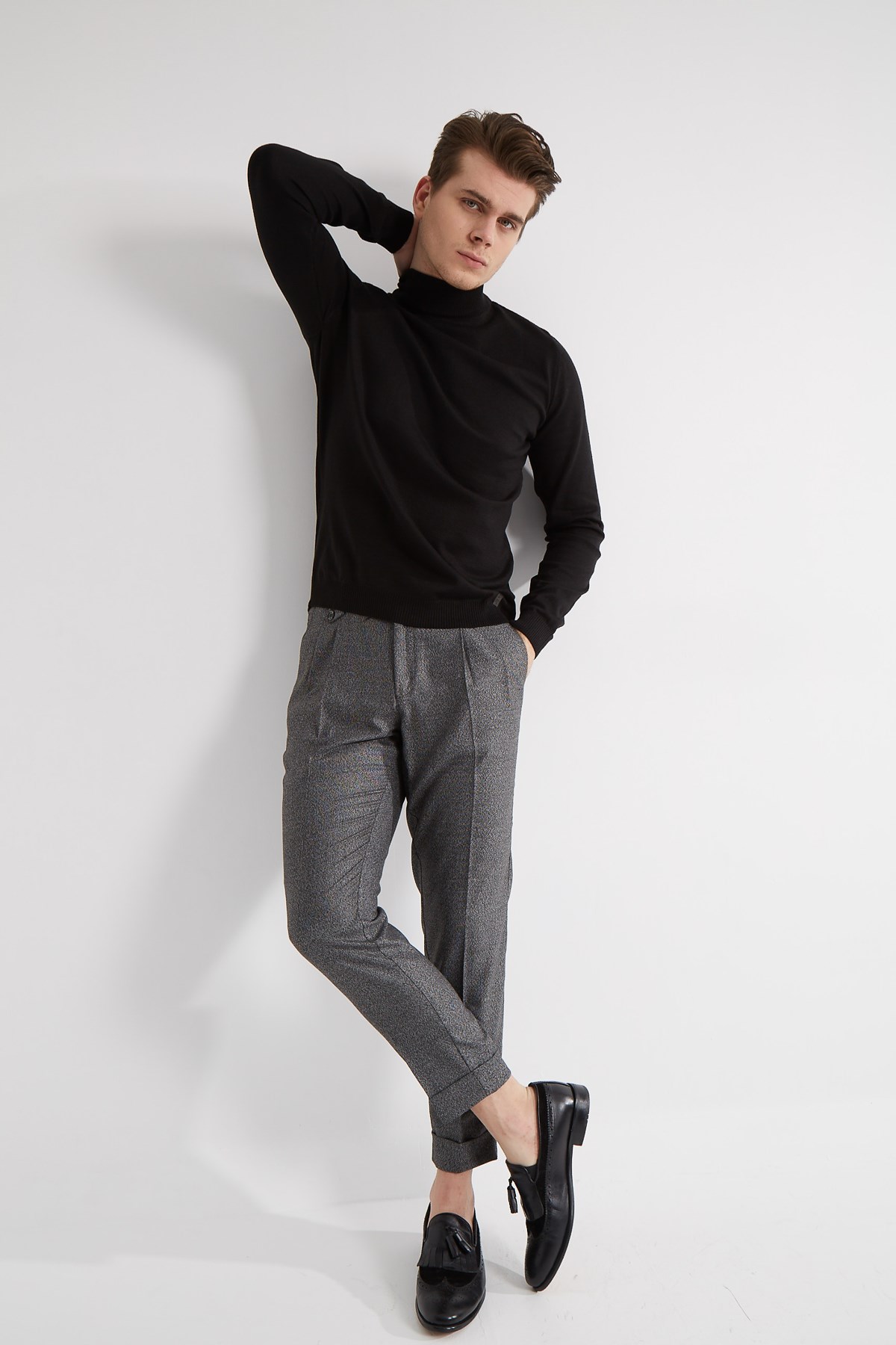 BLACK PLAIN HALF TURTLETNECK KNITWEAR - SLIM FIT