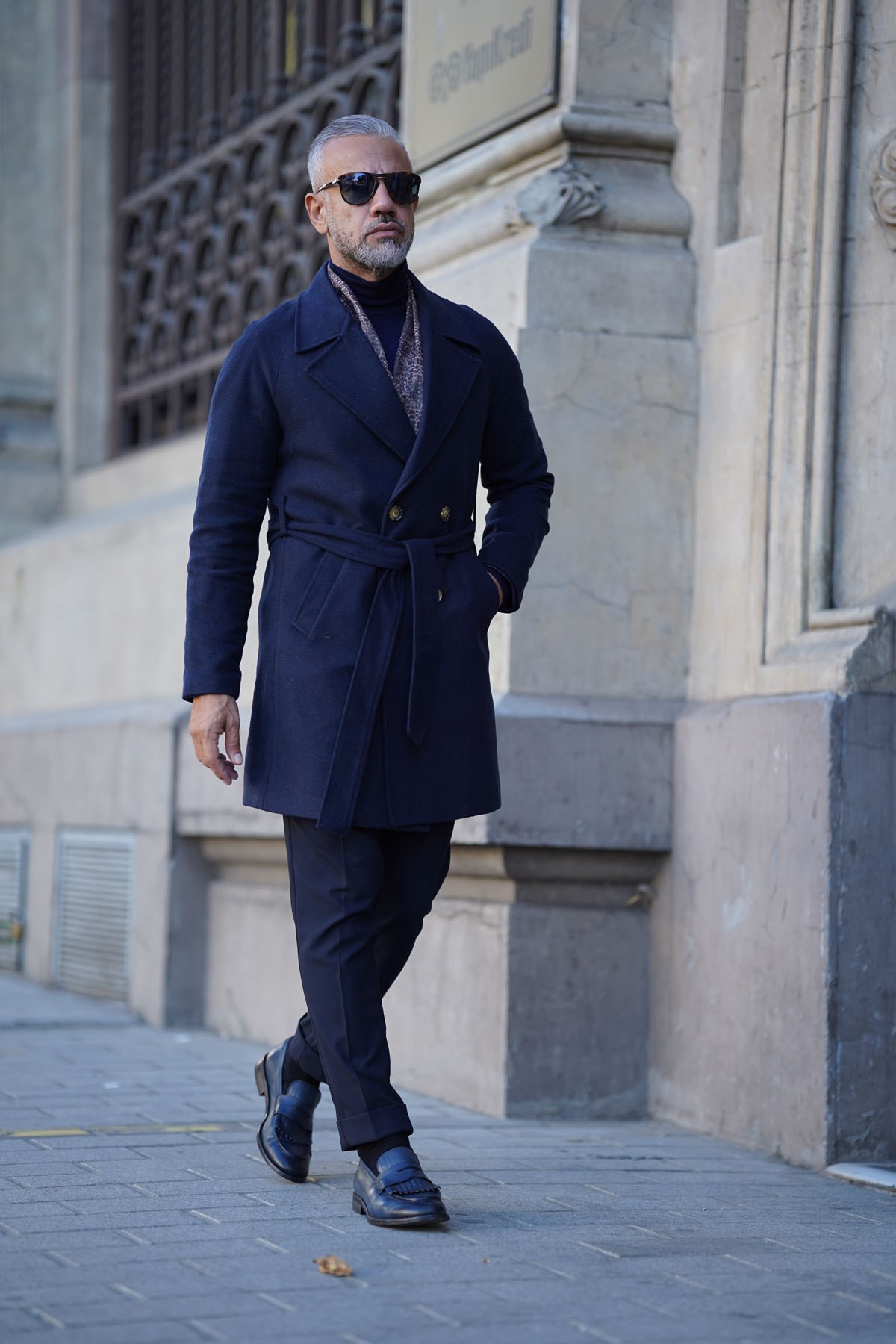 NAVY BLUE RAGLAN SLEEVE DOUBLE BREASTED CACHET COAT SLIM-FIT