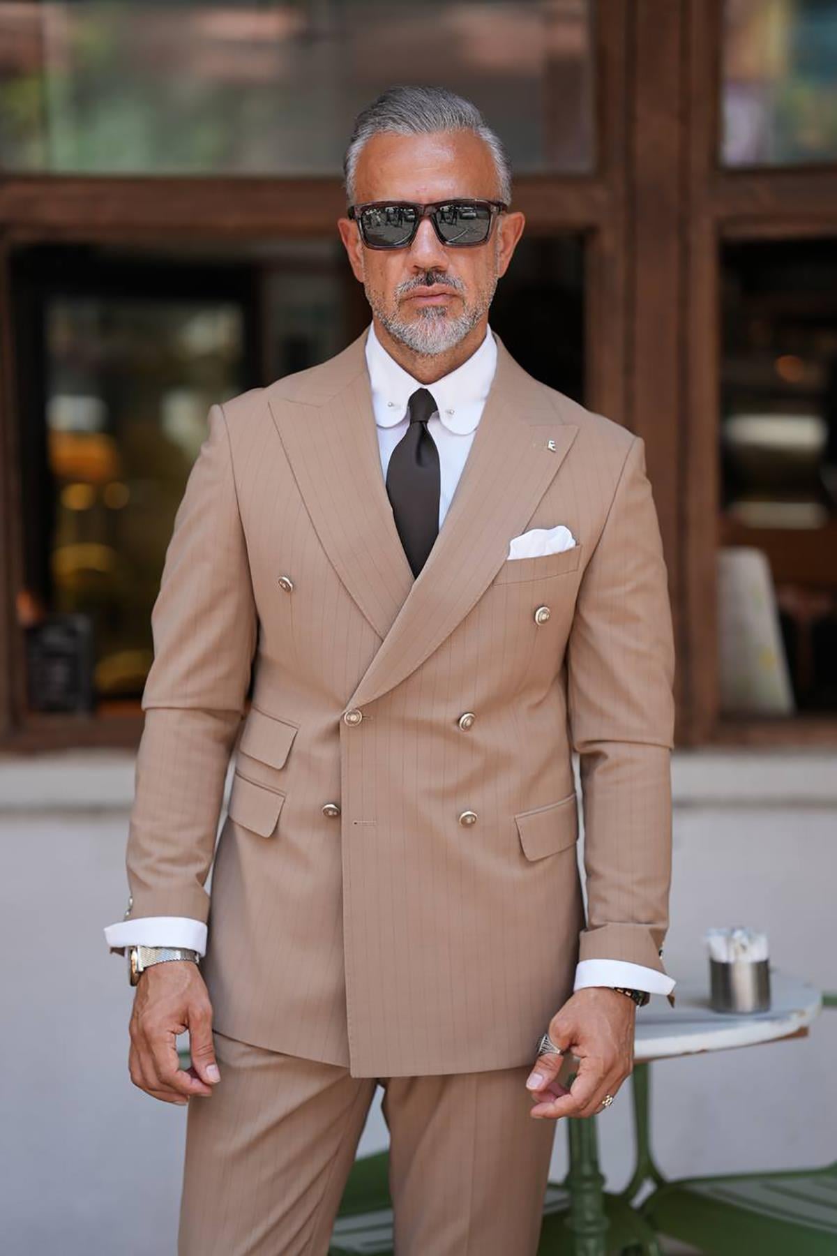 DOUBLE BREASTED WOOL SUIT