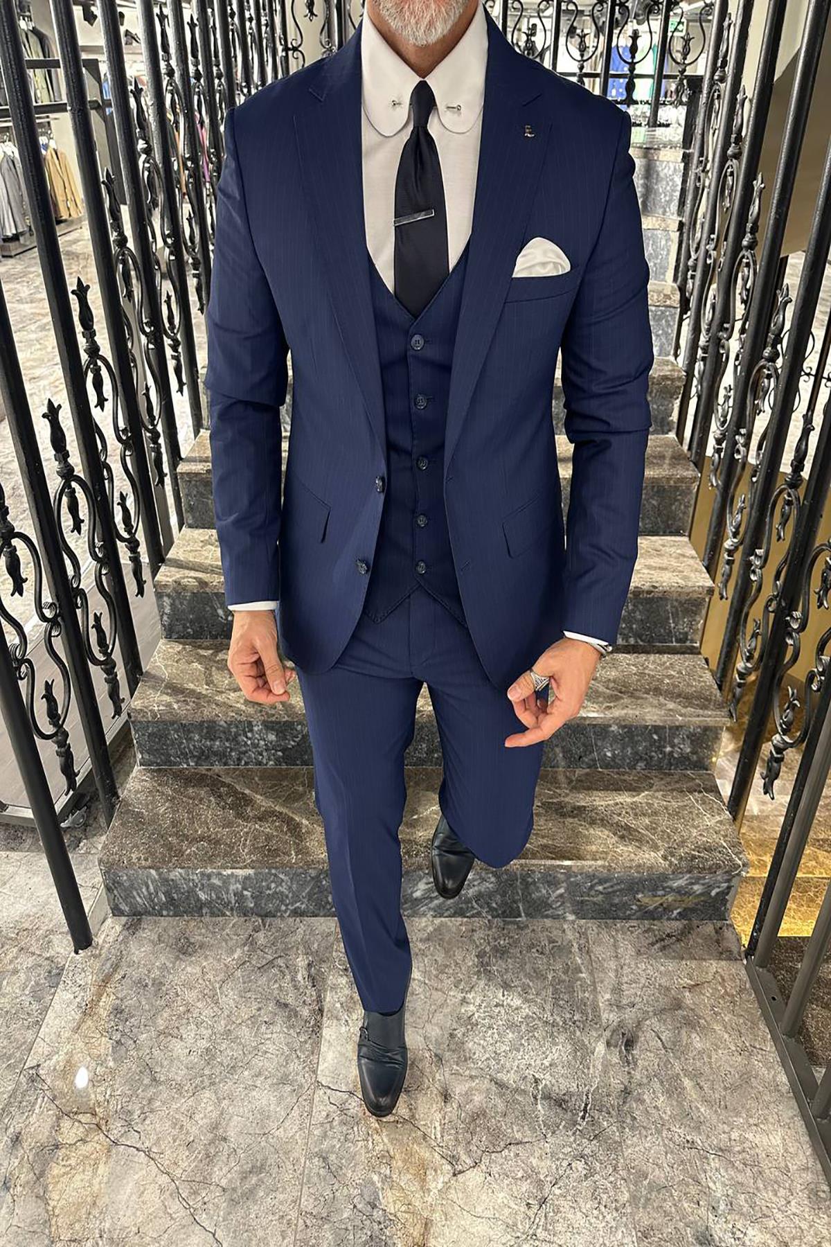 MONO COLLAR THREE PIECE SUIT