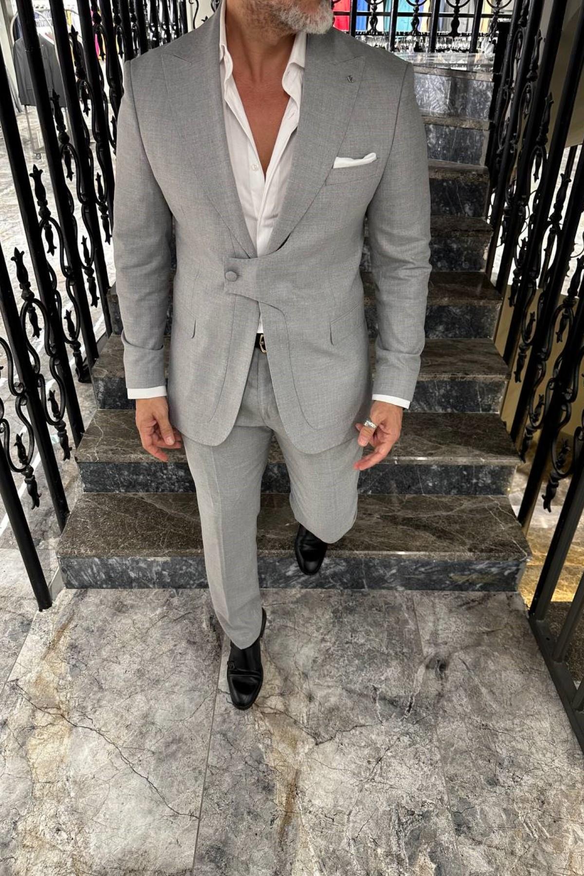 MONO COLLAR DESIGN SUIT