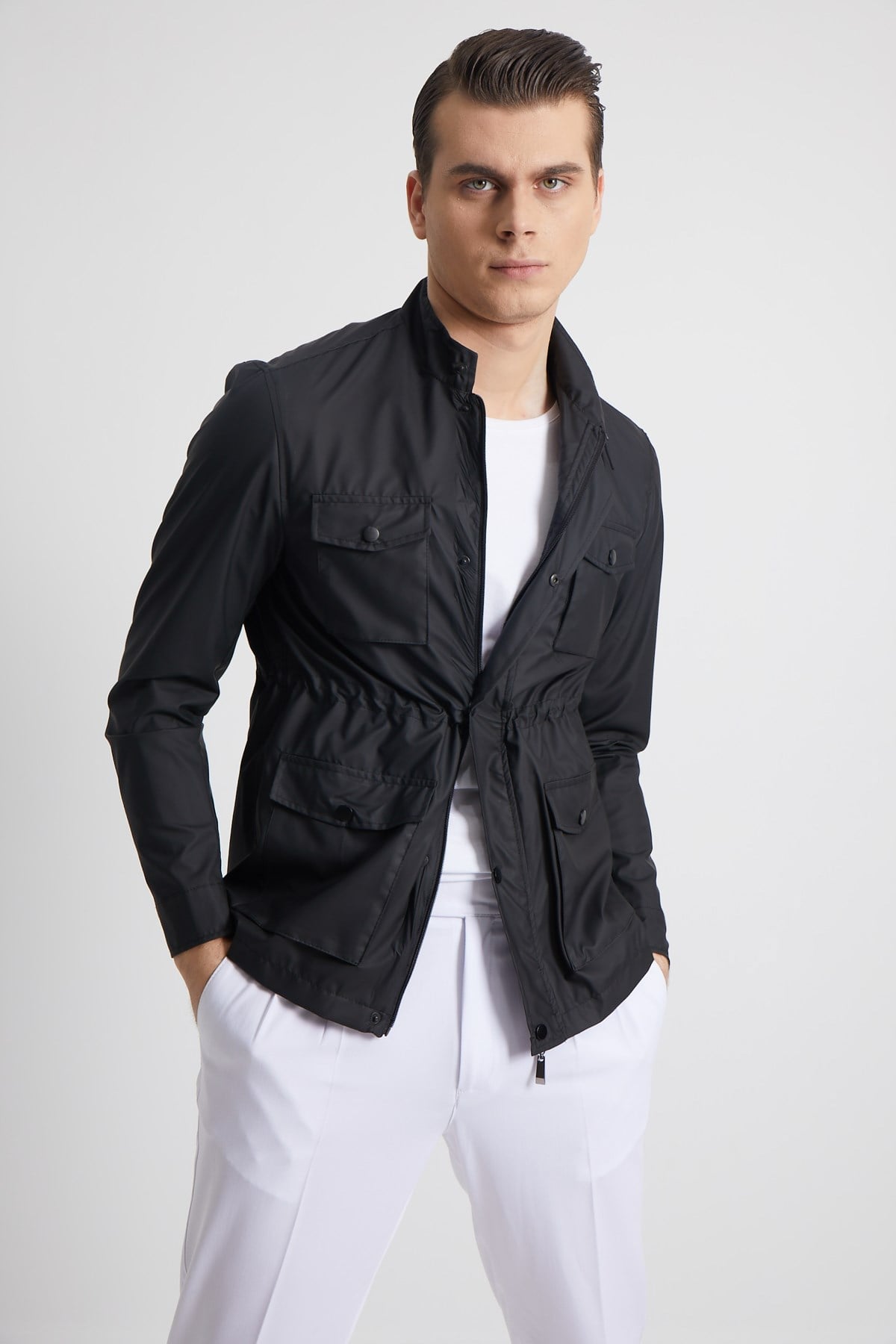 SiYAH HAKİM YAKA DÖRT CEP KÖRÜKLÜ ERKEK MONT - SLIM FIT