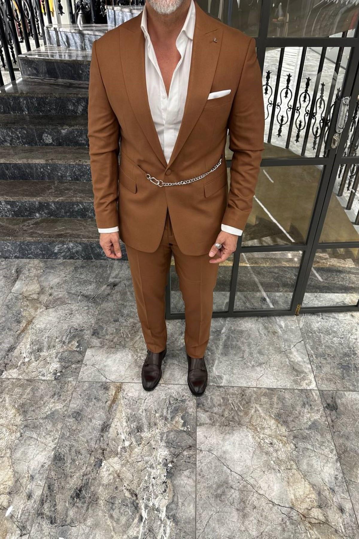SUIT WITH CHAINS