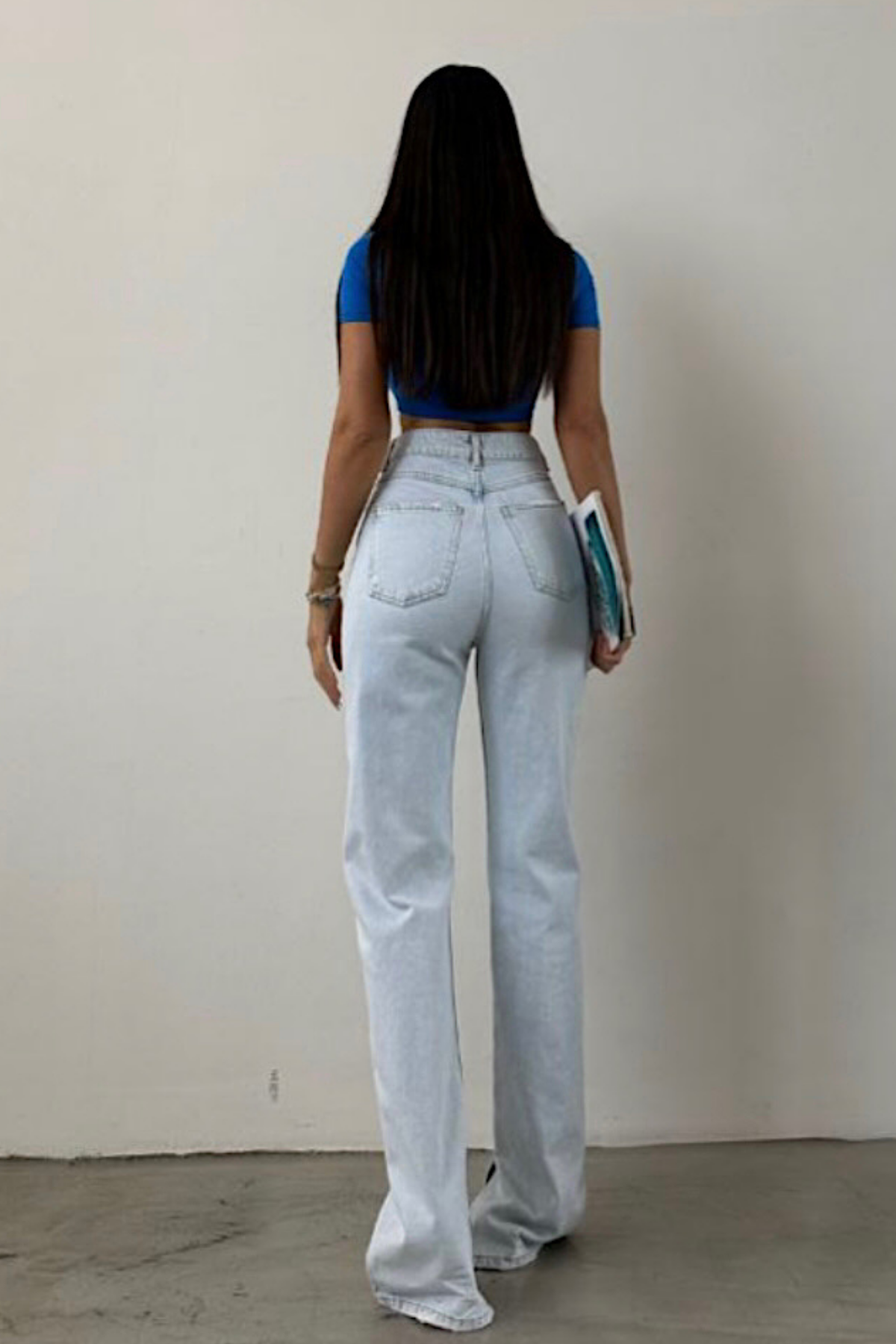 BUZ MAVİ İÇTEN YIRTMAÇLI JEAN