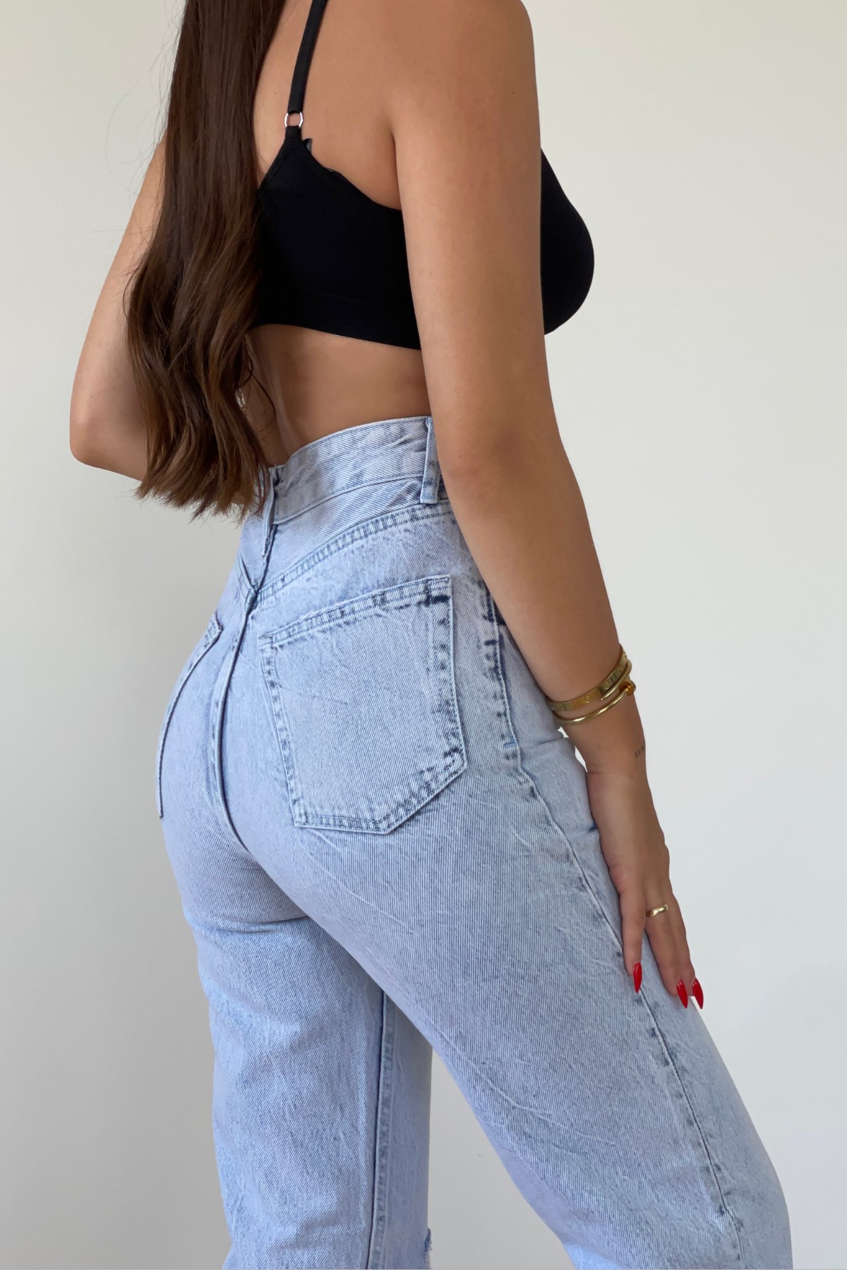 BUZ MAVİ RENK TEK DİZİ YIRTIK JEAN