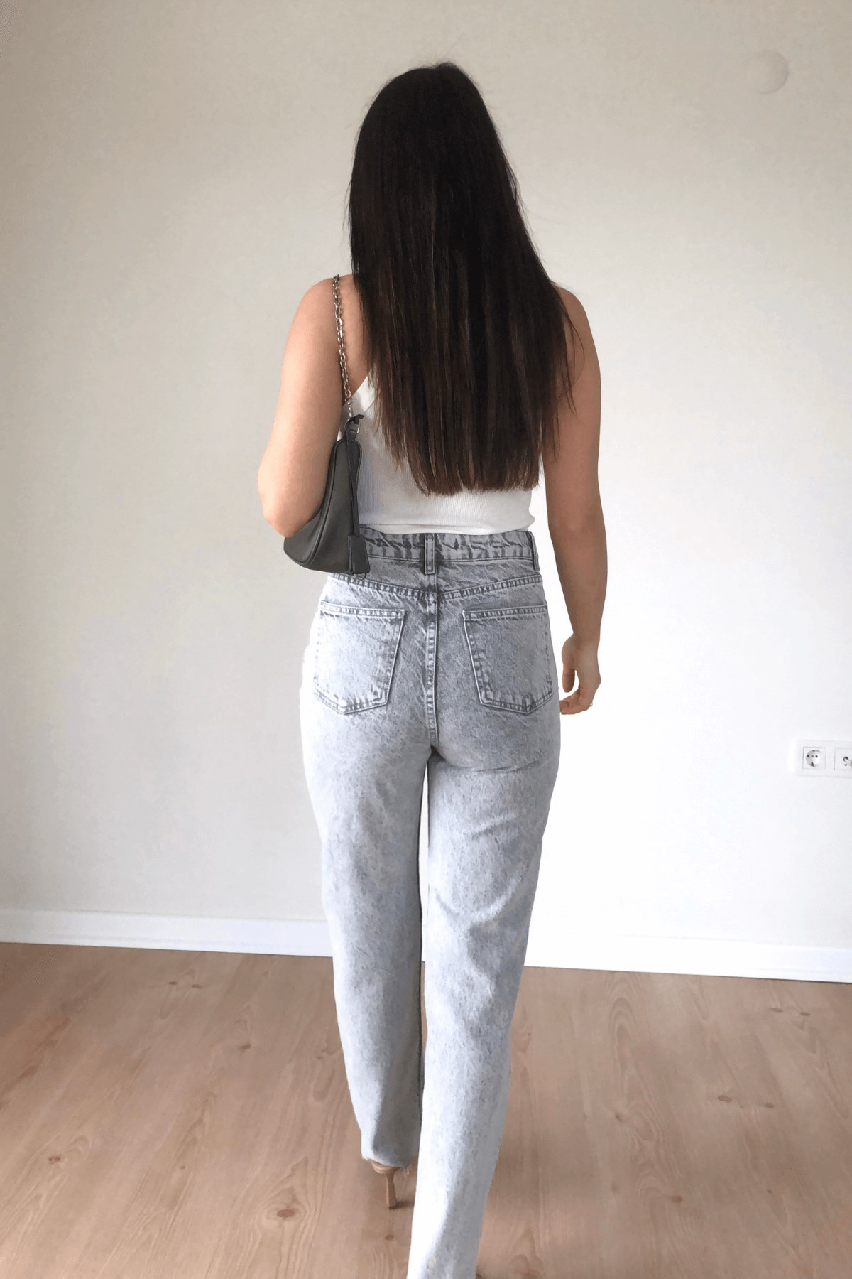 KESİK PAÇA TEK DİZİ YIRTIK JEAN 