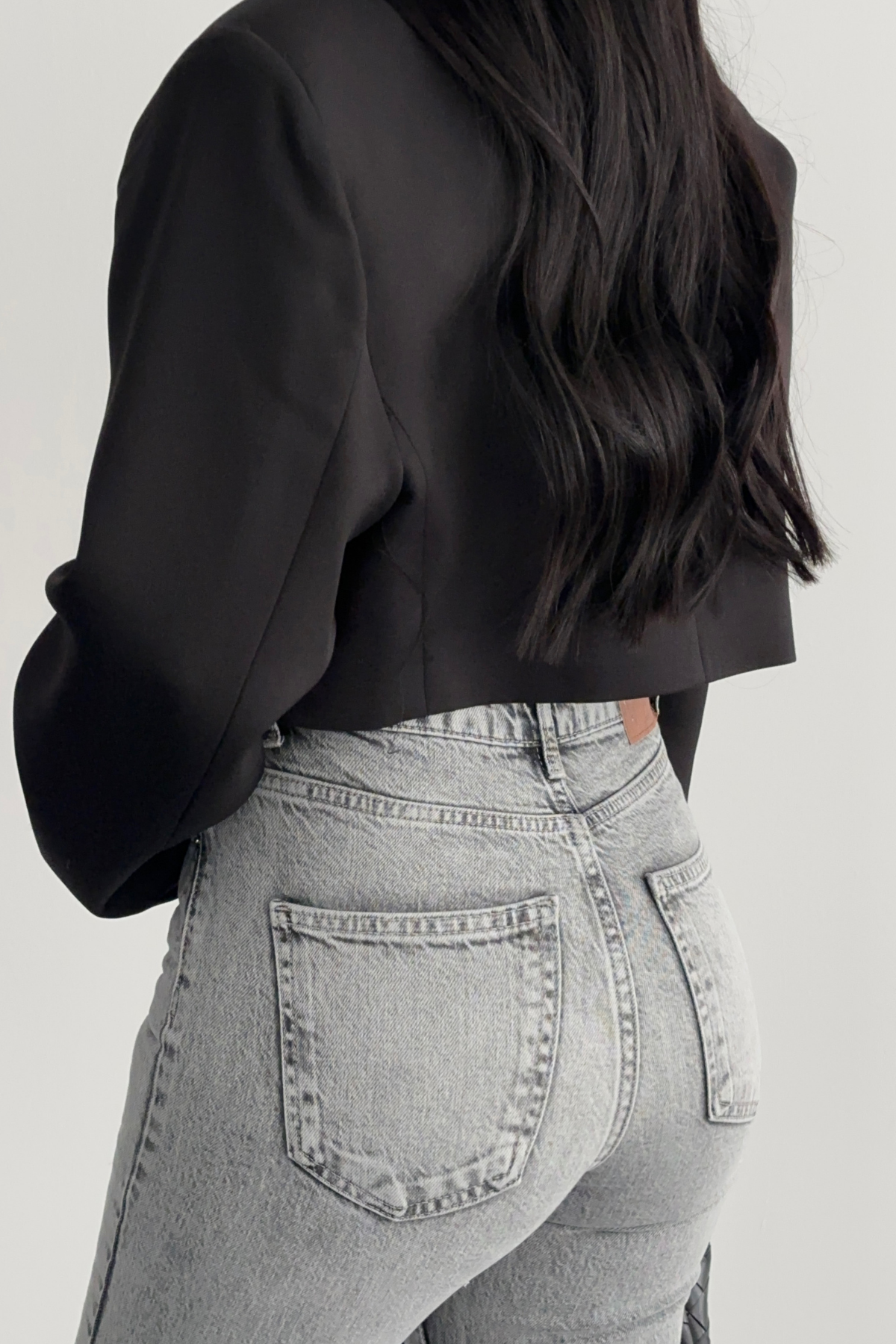 PREMİUM KEMERLİ FÜME YIRTMAÇLI JEAN