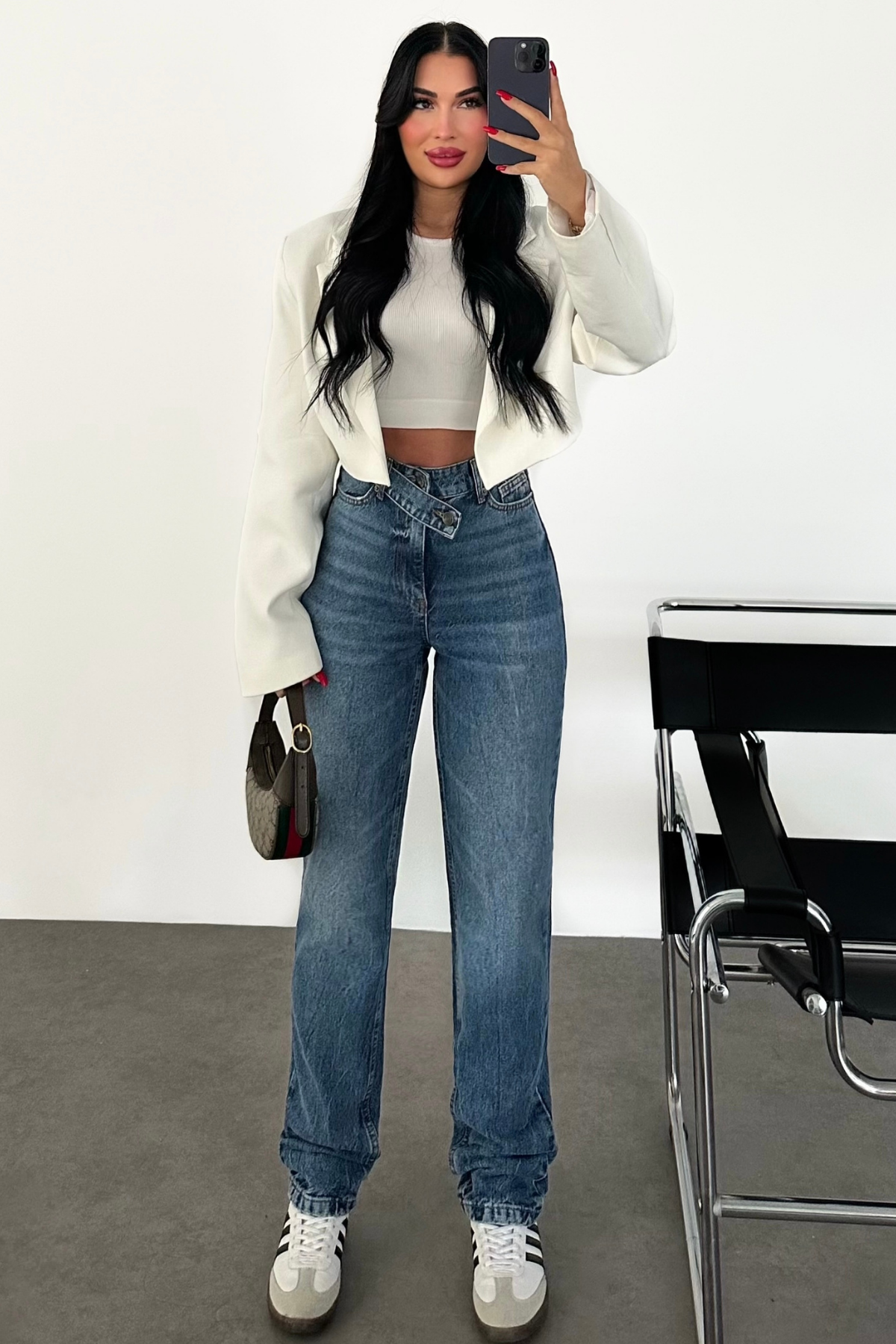 PREMİUM YÜKSEK BEL KEMER DETAYLI MİD BLUE MOM JEAN
