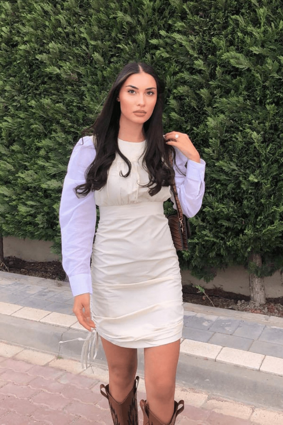 YANLARDAN AYARLANABİLİR ELBİSE